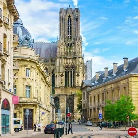 Confort Et Vue à Deux Pas Du Centre Appartement *