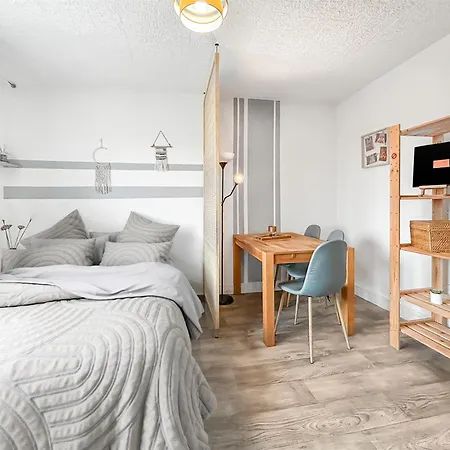 Confort Et Vue A Deux Pas Du Centre Apartamento Reims